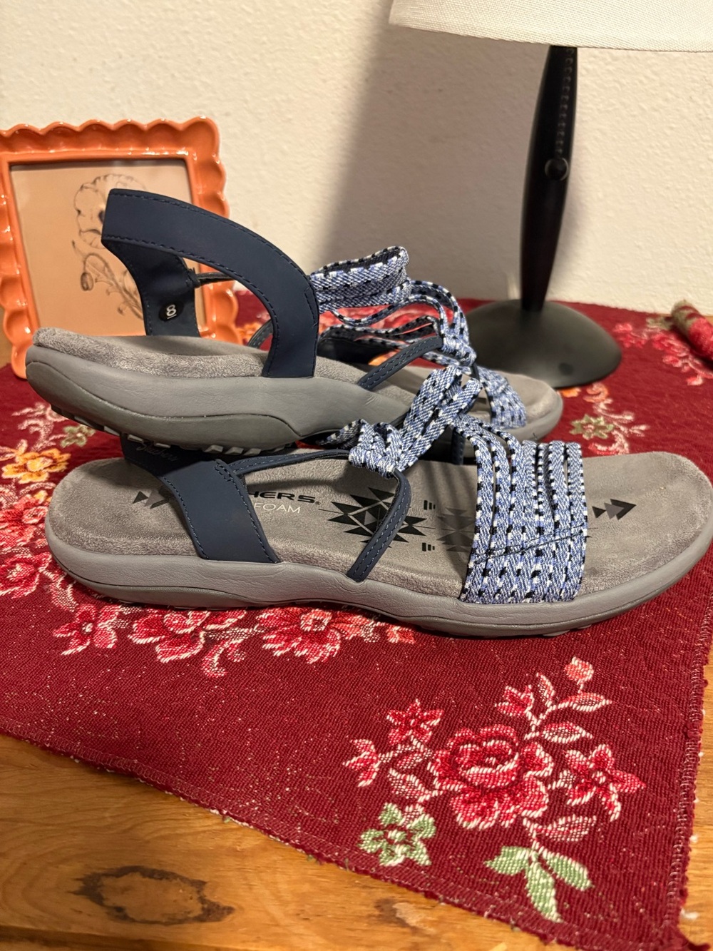 Skechers sandals size 8 - Picture 2 of 6